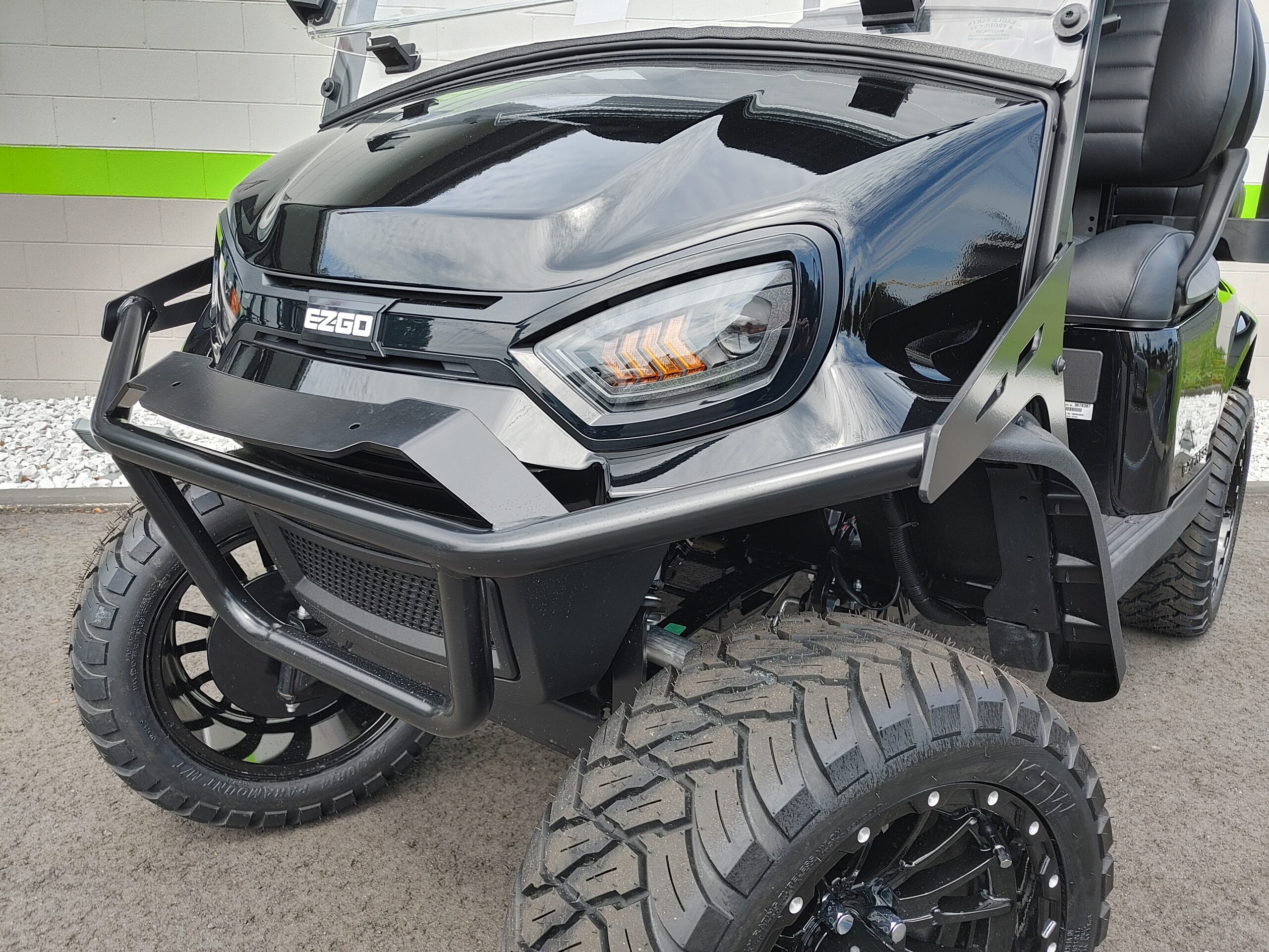 2026 EZGO EXPRESS 4 GAS - BLACK - Image 3