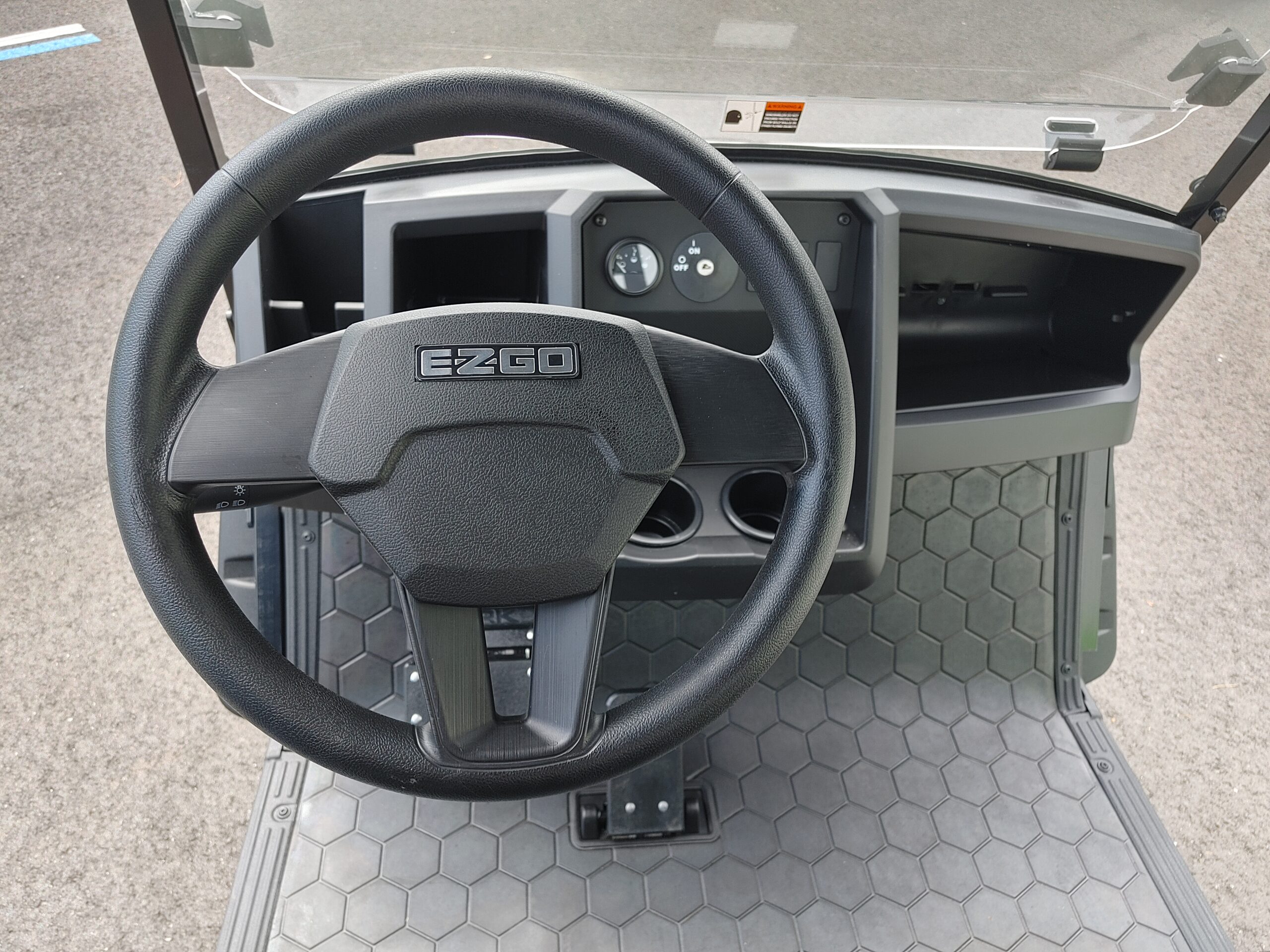 2026 EZGO EXPRESS 4 GAS - SLATE - Image 2