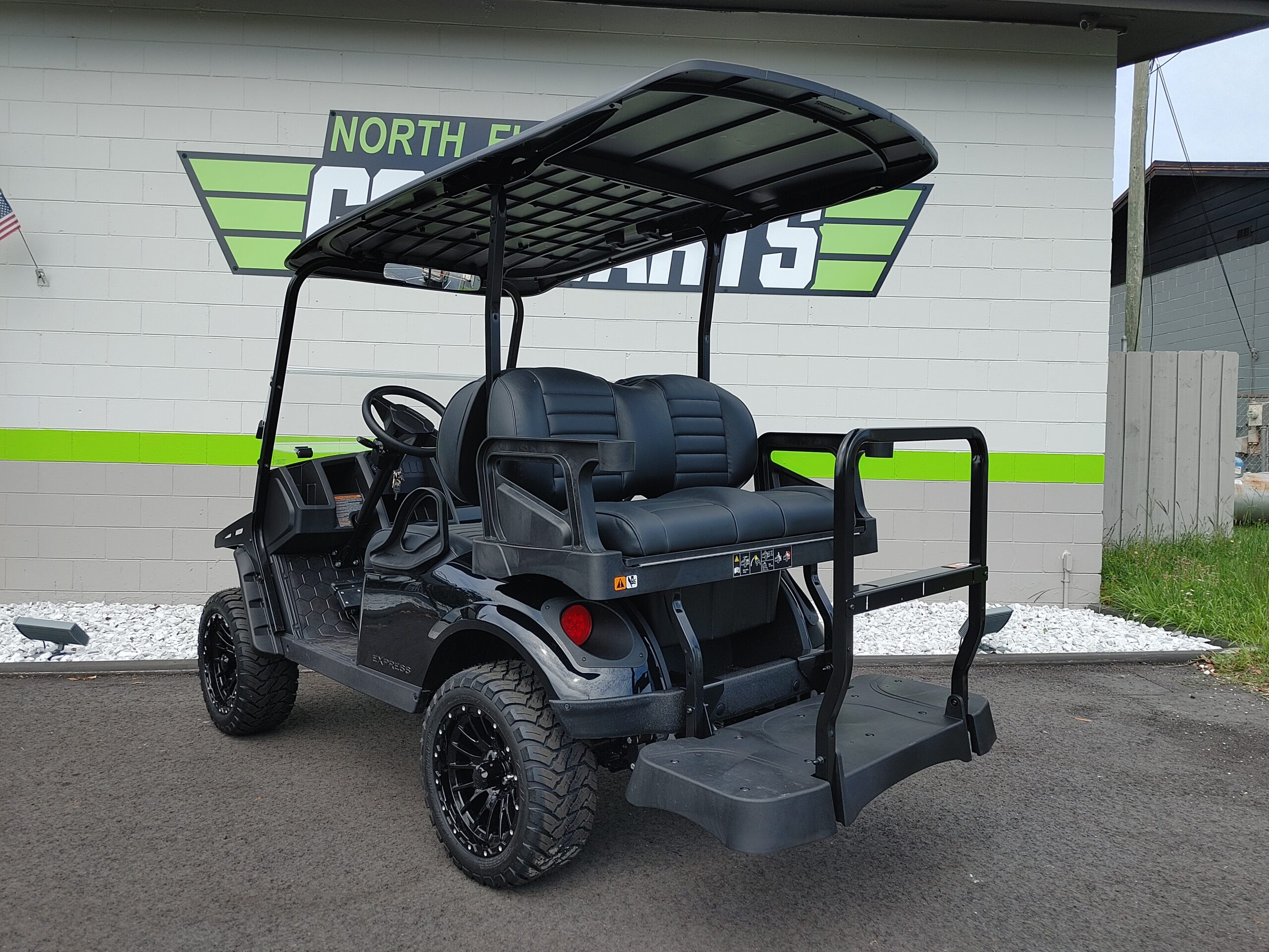 2026 EZGO EXPRESS 4 GAS - BLACK - Image 8