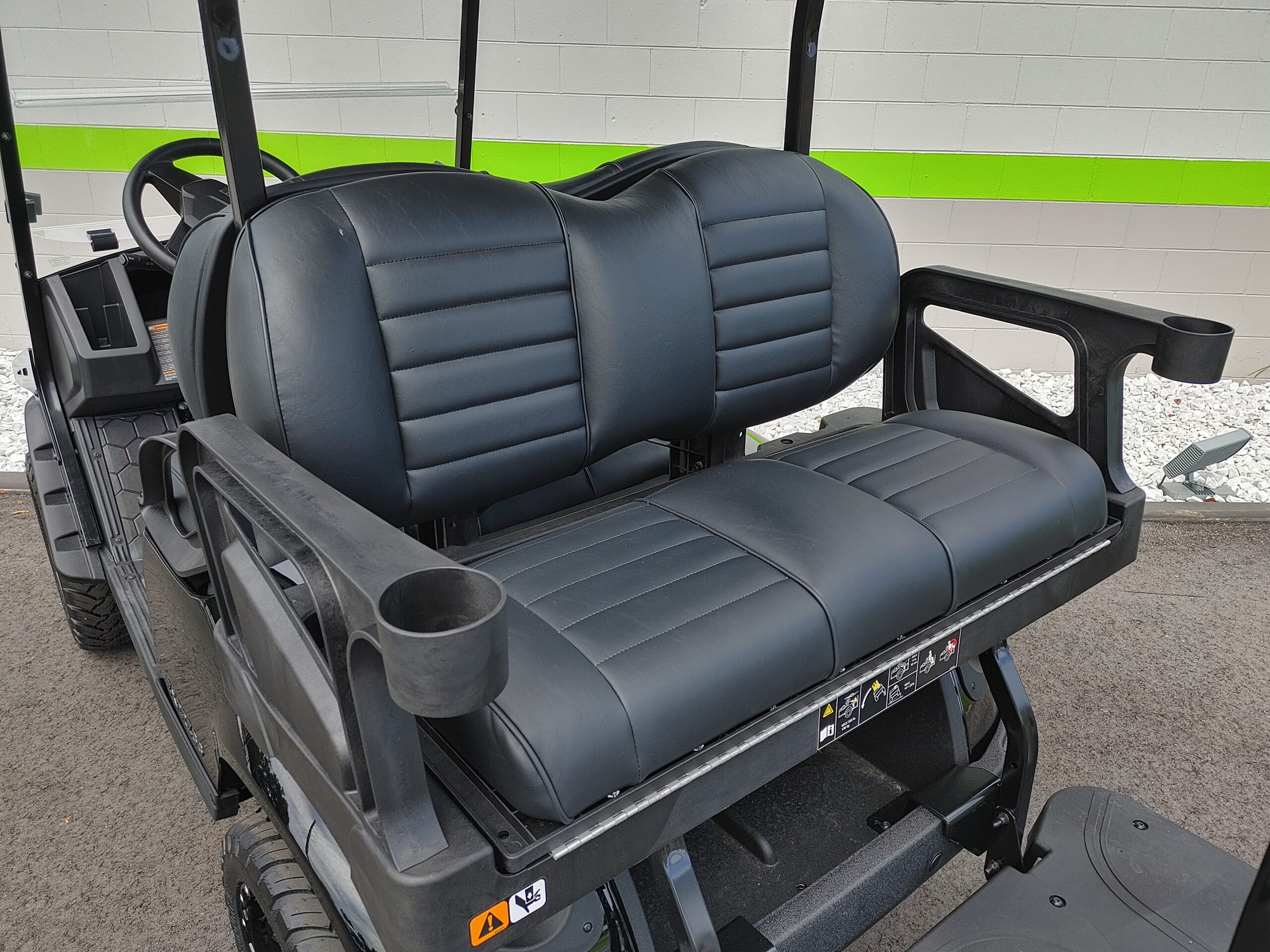 2026 EZGO EXPRESS 4 GAS - BLACK - Image 2