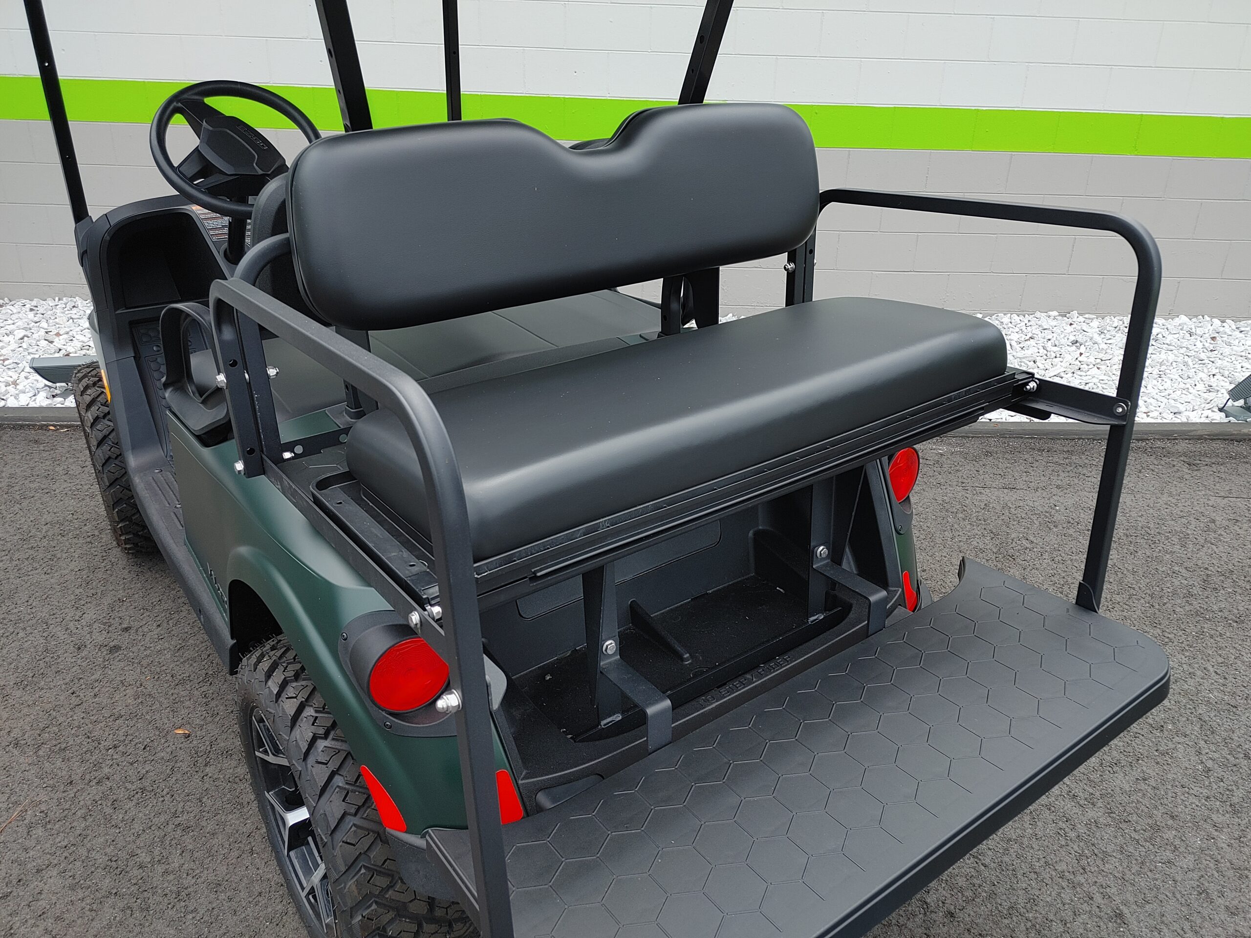 2026 EZGO VALOR GAS - BLOWOUT - Image 2