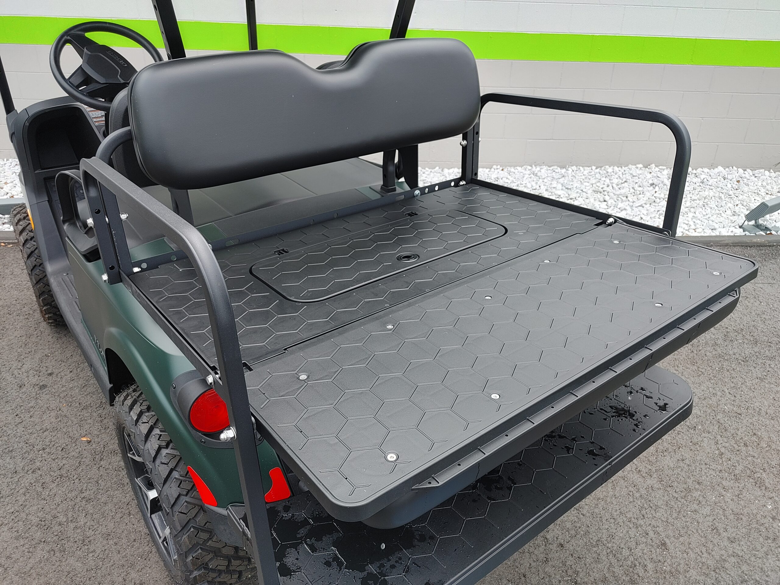 2026 EZGO VALOR GAS - BLOWOUT - Image 4