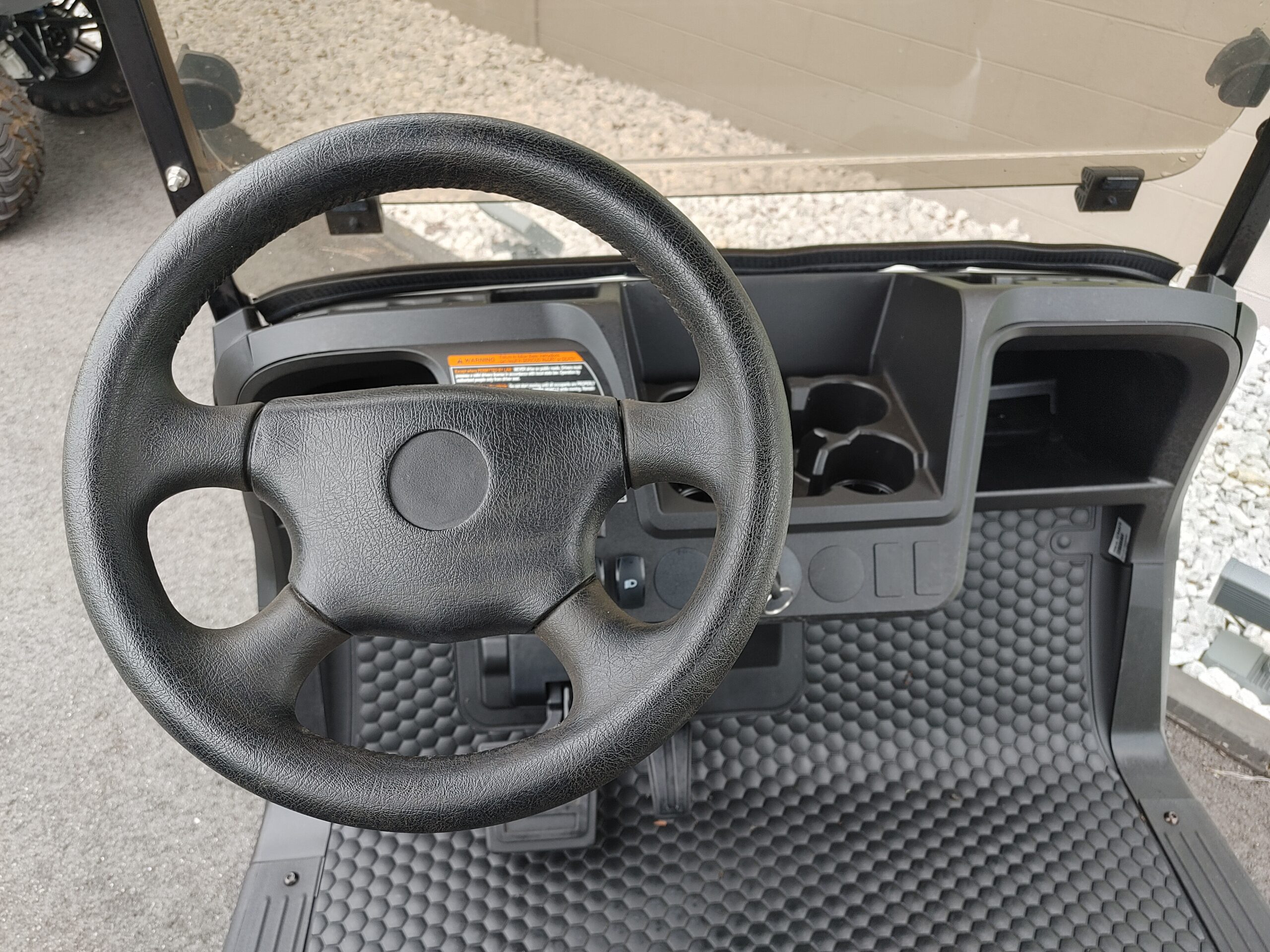 2024 EZGO RXV photo 4