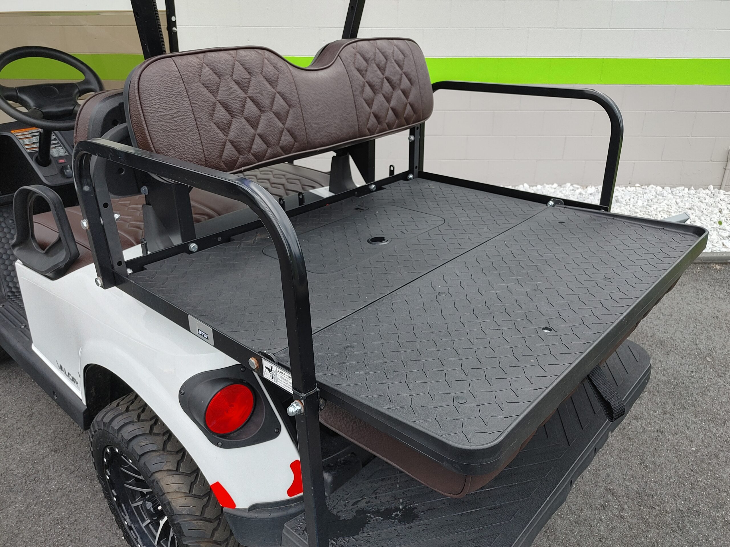 2024 EZGO RXV photo 2