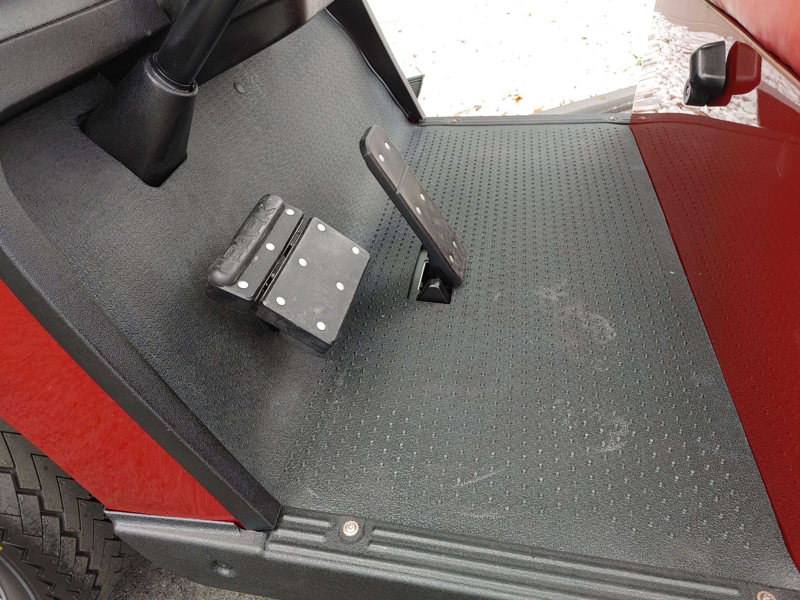 2021 EZGO TXT GAS CUSTOM - RED - Image 8