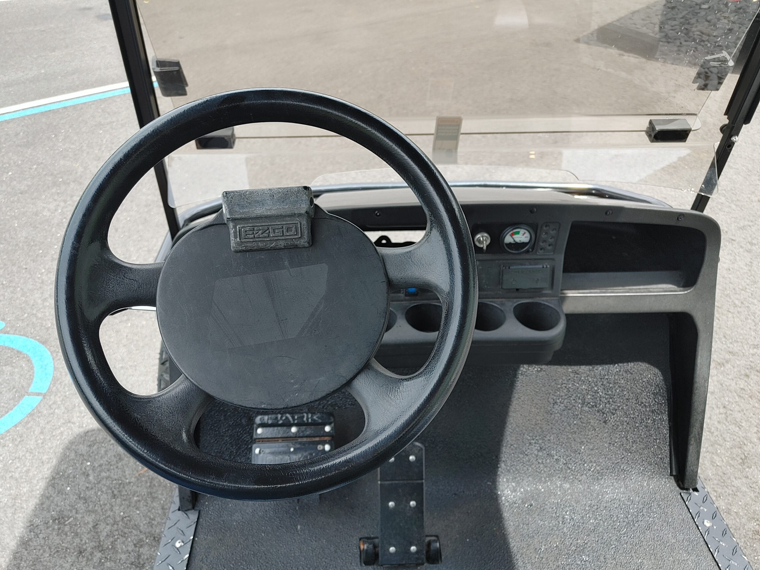 2000 EZGO TXT photo 7