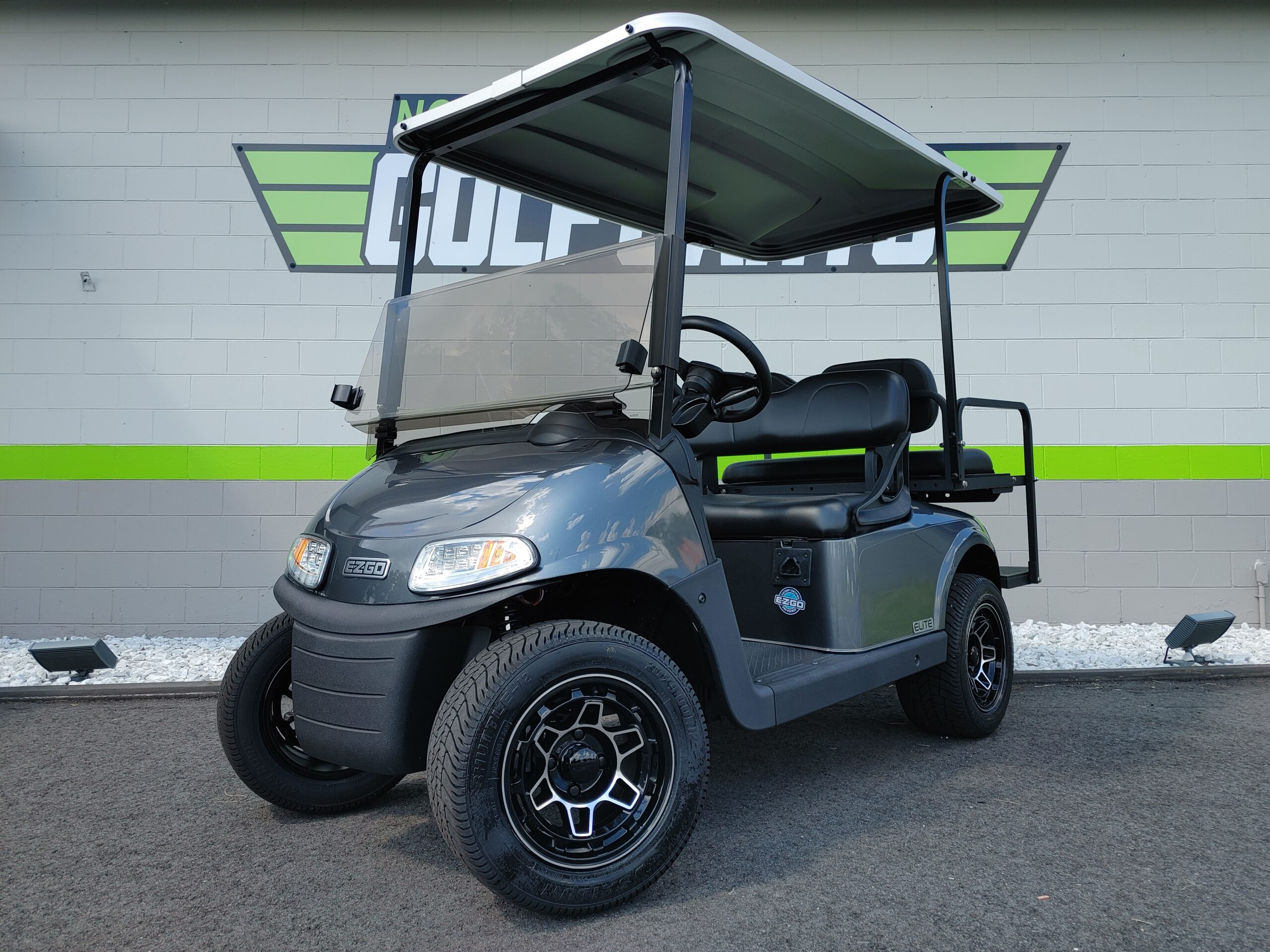 2021 EZGO RXV