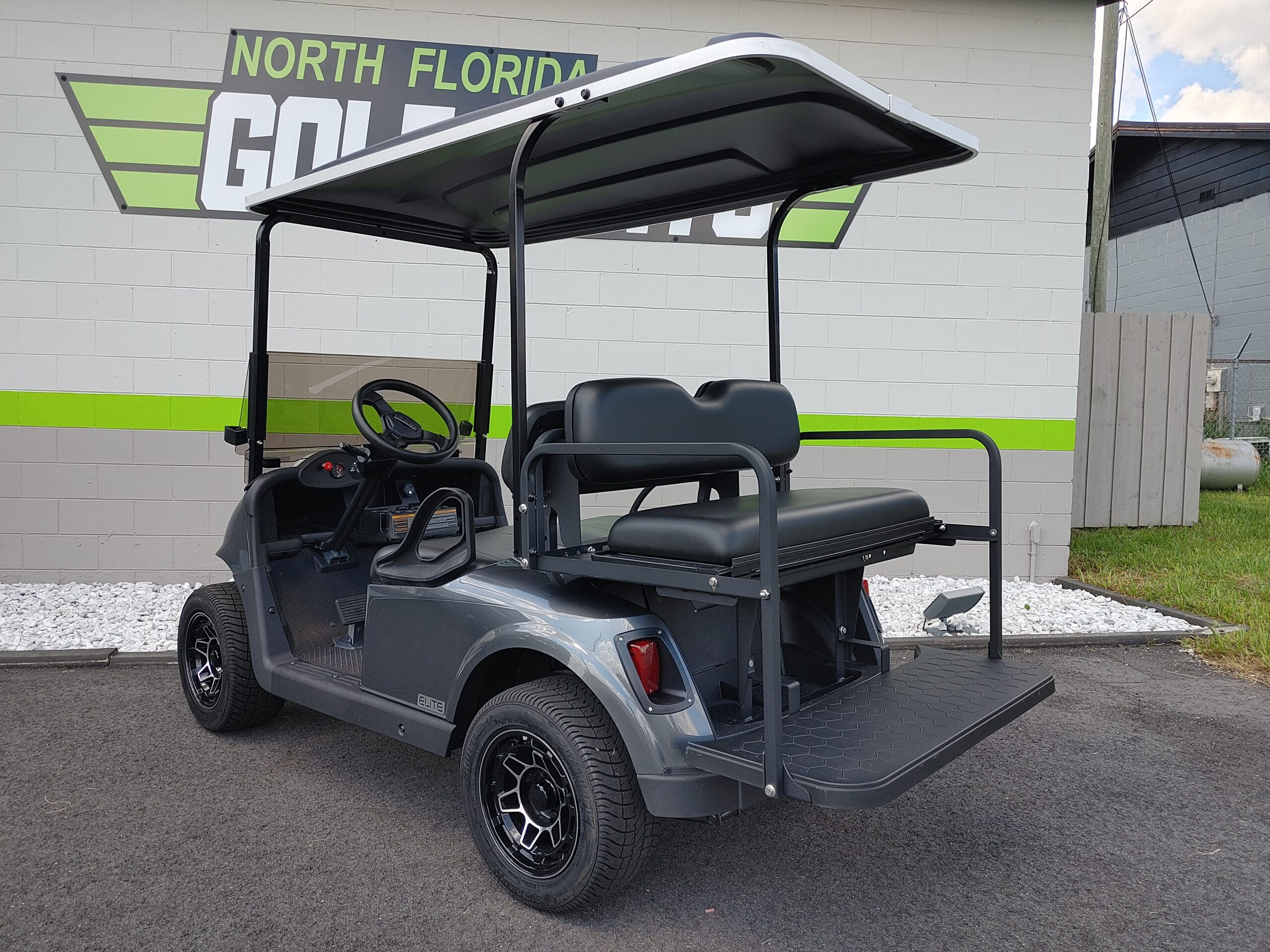 2021 EZGO RXV photo 8