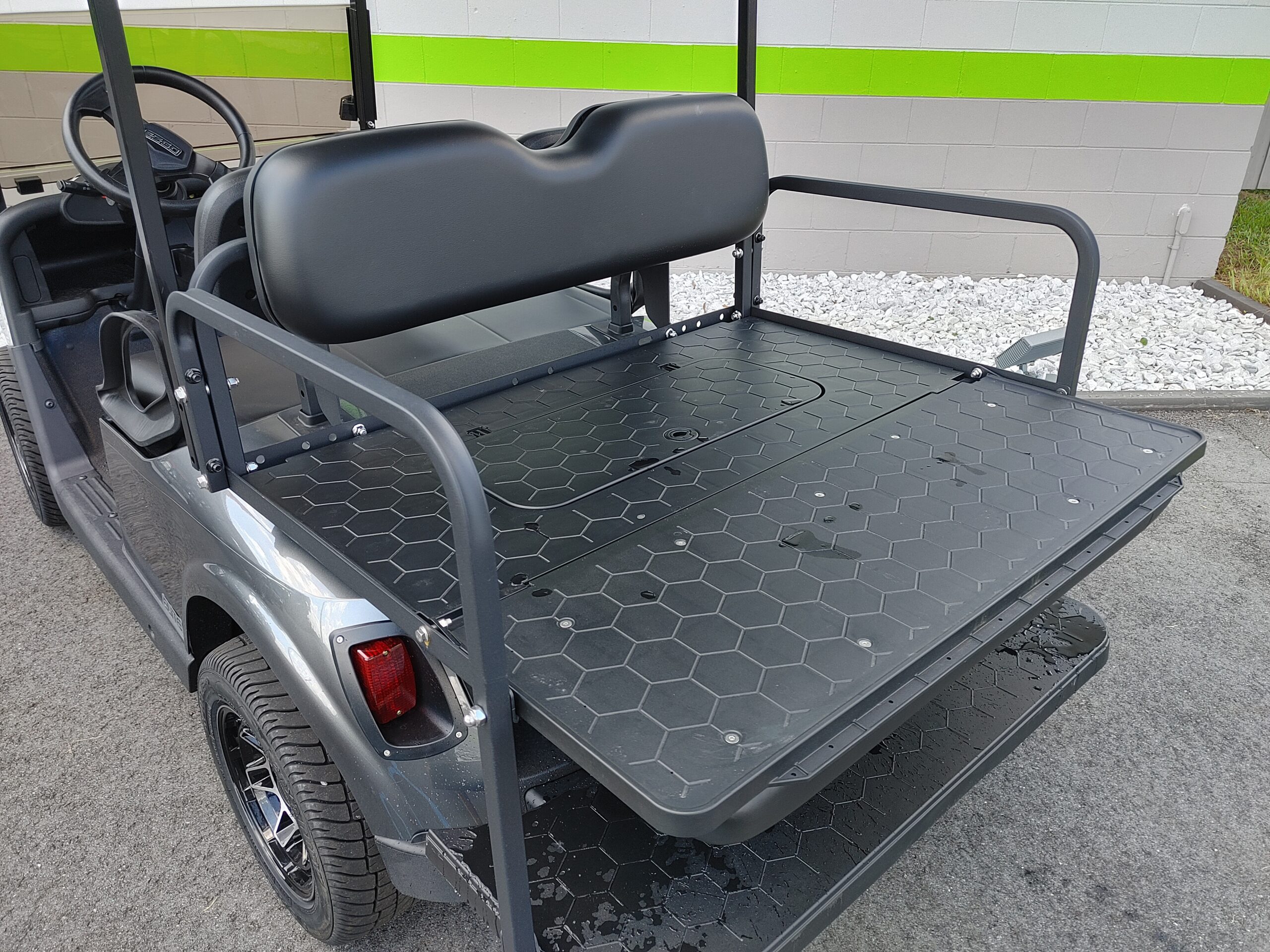 2021 EZGO RXV photo 7