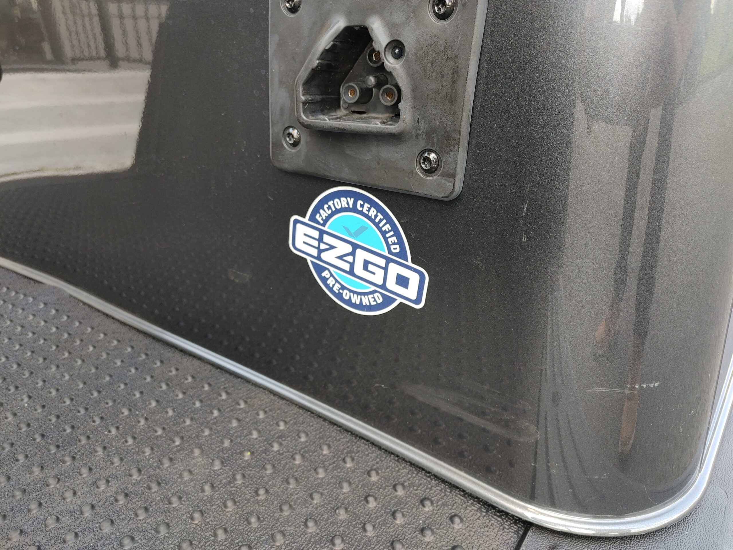 2021 EZGO RXV photo 9